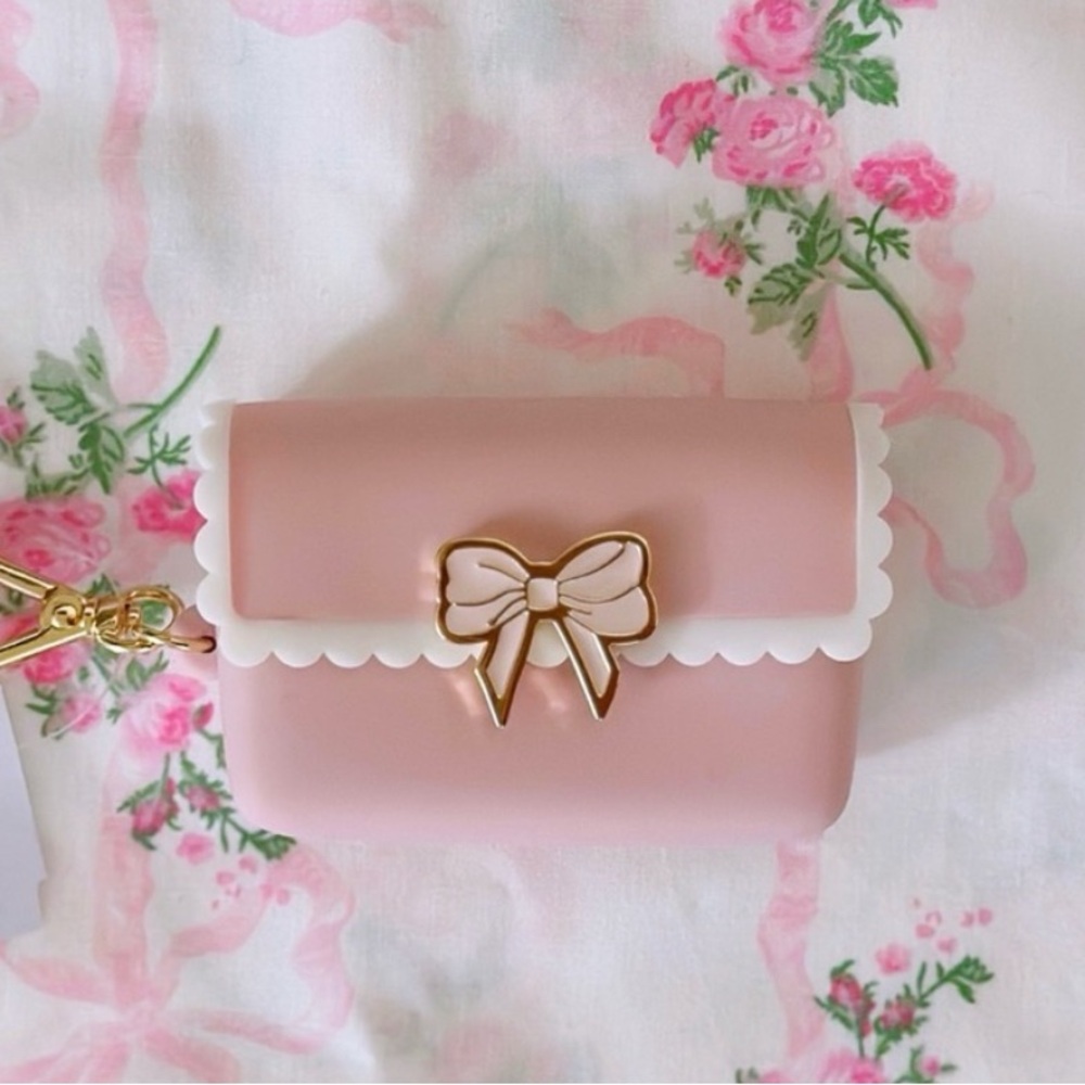 Bath and Body Works Pink Coquette Bow Pocketbac hand sanitizer holder
